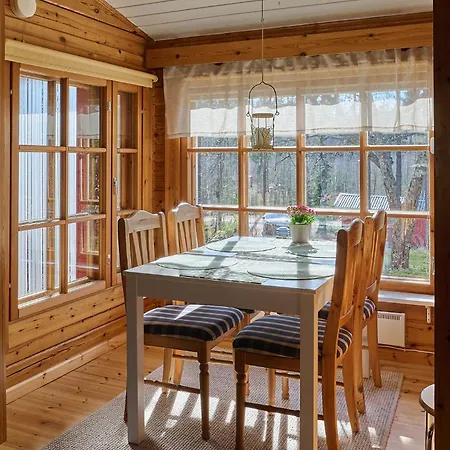 Kukkula - Ac, Fireplace & Wood-fired Sauna Chalet