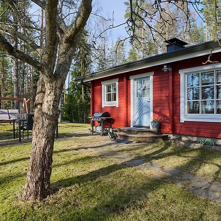 Kukkula - Ac, Fireplace & Wood-fired Sauna Chalet Porvoo